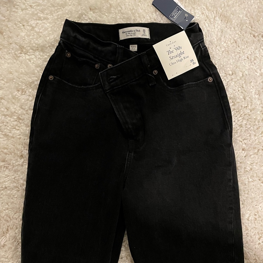 Black Abercrombie & Fitch jeans